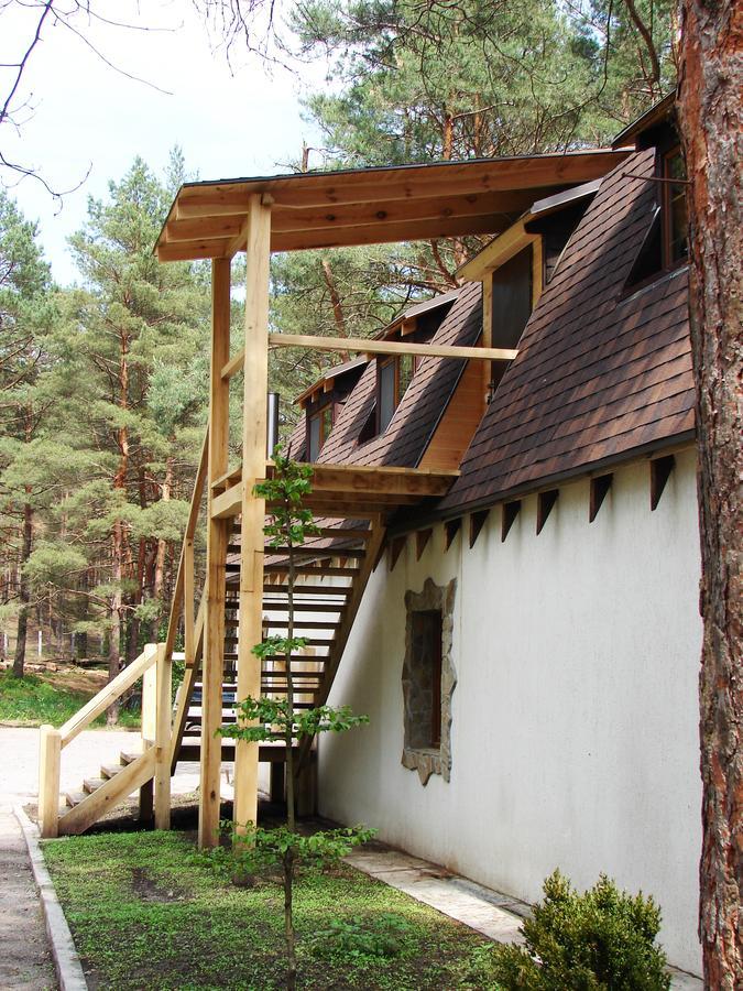 Pershyi Kordon Tourist Complex Hotel Medvedevka Exterior photo